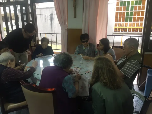 Les jeunes de 6è chez les Petites Soeurs des pauvres