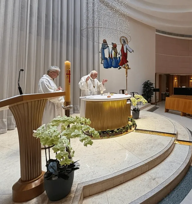 L’article sur la visite de Mgr Lalanne est disponible sur “Trait d’Union”