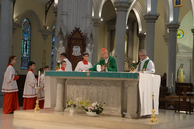 Messe à la cathédrale et voeux du père Rémy