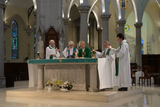Messe à la cathédrale et voeux du père Rémy
