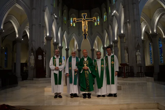Messe à la cathédrale et voeux du père Rémy