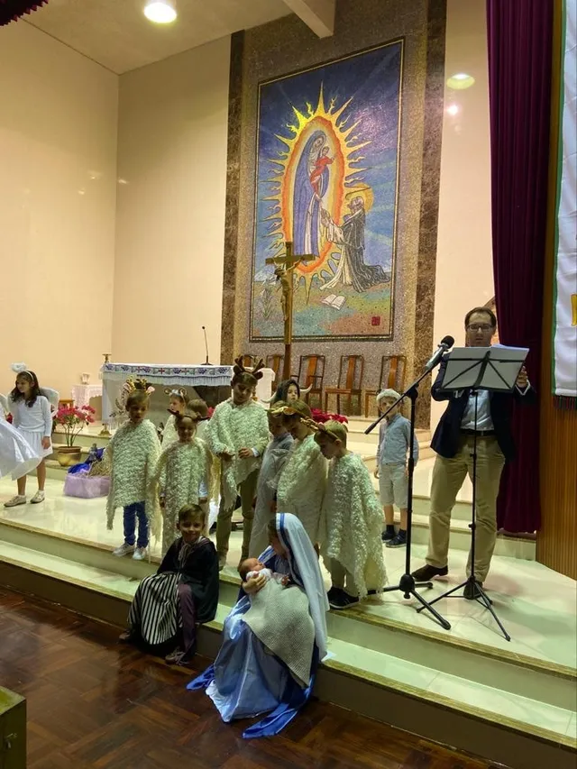 Messe de la Veillée de Noël avec crèche vivante – ZOOM