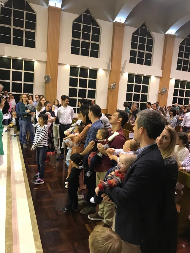 Présentation des enfants préparés au baptême
