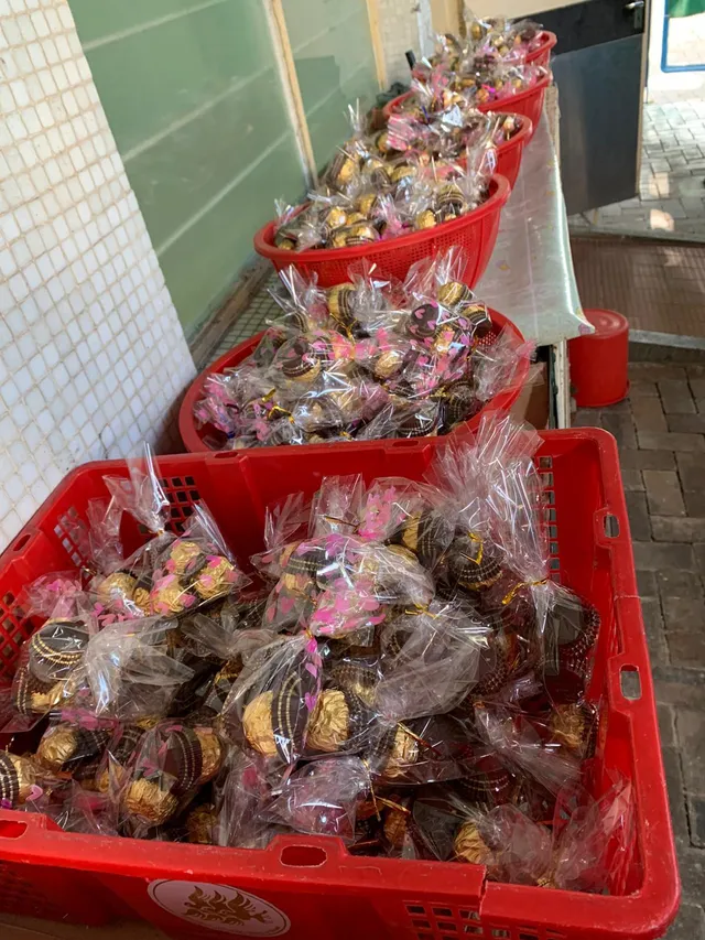 Récolte de Ferrero : Succès du déjeuner de Noël pour Home of Love