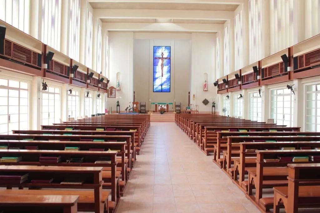 Intérieur de l’église Sainte-Anne à Stanley